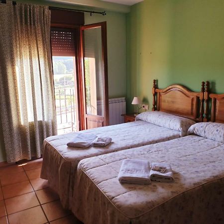 Hotel Torres De Albarracin Bagian luar foto