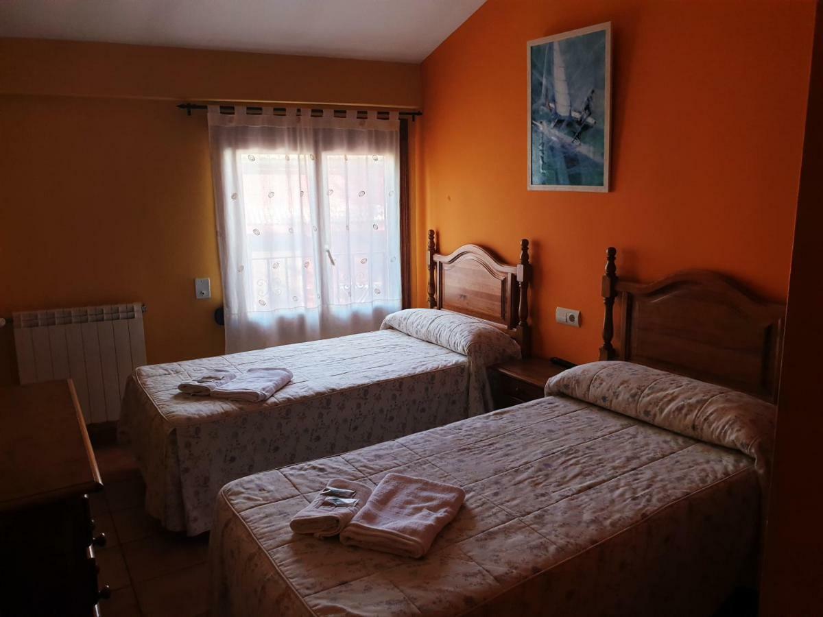 Hotel Torres De Albarracin Bagian luar foto